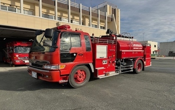 渥美分署泡原液搬送車の写真