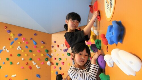 ボルダリング施設　すくっとのかべ