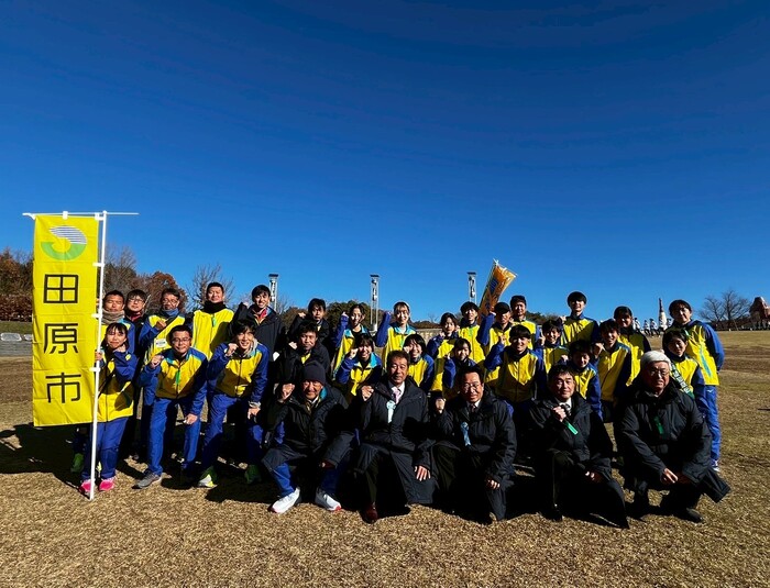 田原市代表選手らの集合写真